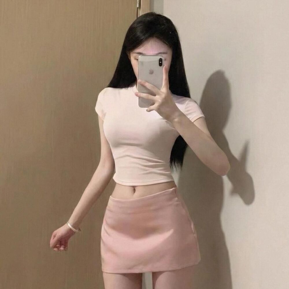 Korean Designer Women's Pink Skirt - Picture 3 of 7